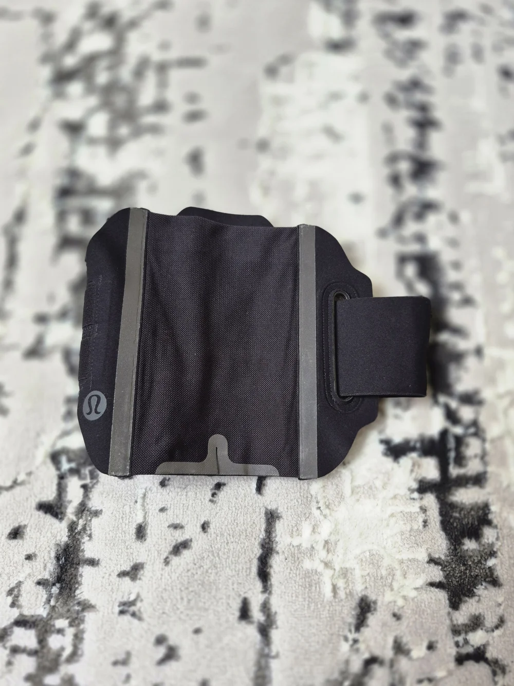 Lululemon Black Armband Phone Holder - Wearable Sports Case